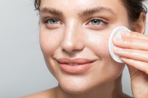 Lee más sobre el artículo Rutina y consejos de limpieza para tu piel